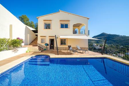 Villa con apartamento de invitados e impresionantes vistas en venta en el Valle de Jalon-Alcalali., 161 mt2, 5 habitaciones