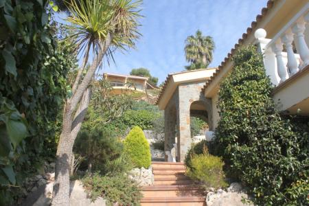 Villa en Cala Sant Francesc a 300m. de la playa, 455 mt2, 3 habitaciones