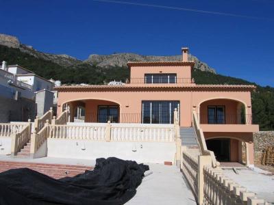 ✓Villa Nueva con Piscina en Calpe Costa Blanca Alicante, 425 mt2, 3 habitaciones