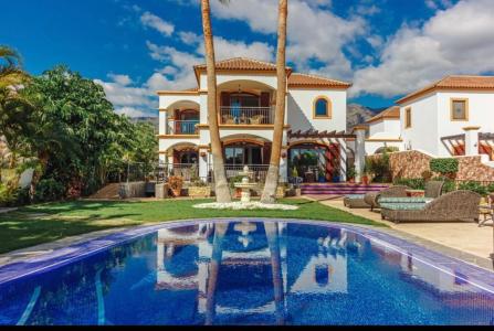 Villa de lujo de arquitectura clásica en venta con piscina en Tenerife, MADROÑAL, 515 mt2, 5 habitaciones
