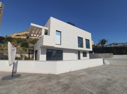Villa de lujo de nueva construcción frente al mar, 336 mt2, 3 habitaciones