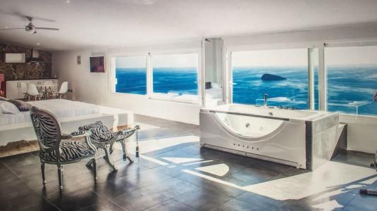 Villa de lujo en primera línea de mar en Benidorm, 845 mt2, 4 habitaciones