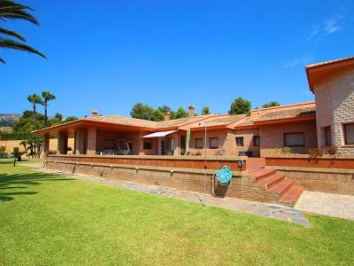 Villa de lujo en Calpe todo en una planta con preciosas vistas panorámicas al mar y Peñón de Ifach., 536 mt2, 5 habitaciones