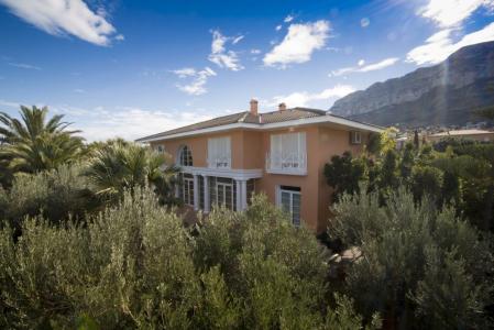 Fantástica Villa de lujo inspirada en el diseño Americano -Italiano, 580 mt2, 6 habitaciones