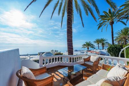 Villa En Venta En El Oasis Club, Marbella Golden Mile, 138 mt2, 3 habitaciones