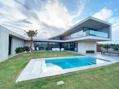 Villa de lujo en venta en Campo de Golf de la Playa San Juan, 450 mt2, 3 habitaciones