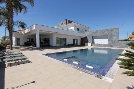 VILLA DE LUJO EN SAN PEDRO DEL PINATAR., 1150 mt2, 5 habitaciones