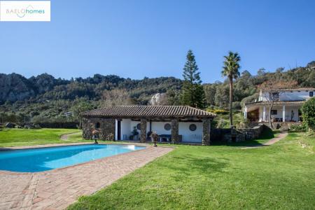 Villas en Tarifa con vistas panorámicas al mar y montaña. Jardines  y dos piscinas., 679 mt2, 7 habitaciones