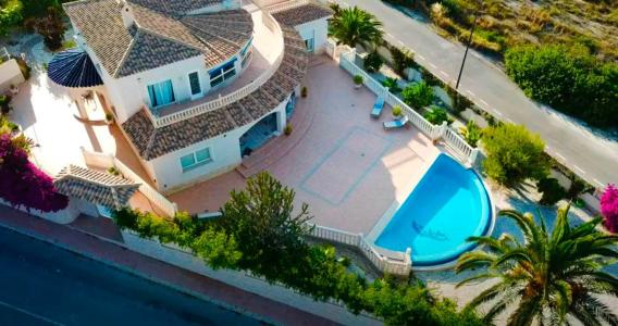 Espectacular villa en el Campello de Alicante, 441 mt2, 5 habitaciones