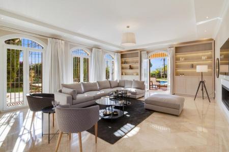 4 room villa  for sale in Estepona, Spain for 0  - listing #590697