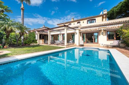 4 room villa  for sale in Estepona, Spain for 0  - listing #1263532, 202 mt2