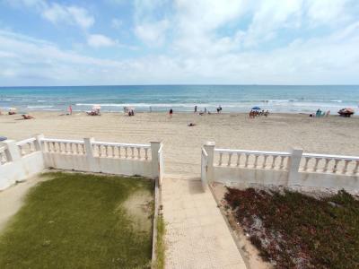 Enorme Chalet en plena Playa  para Inversion Hotel / Apartamentos turisticos, En plena Playa., 450 mt2, 9 habitaciones