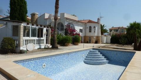 Houses and villas 3 bathrooms  for sale in la Nucia, Spain for 0  - listing #103588, 185 mt2