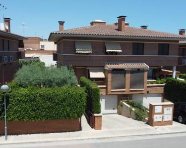 4 room villa  for sale in Mutxamel, Spain for 0  - listing #1303335, 268 mt2