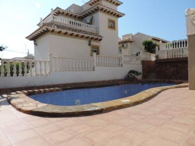 Se vende villa en La Zenia, 3 habitaciones