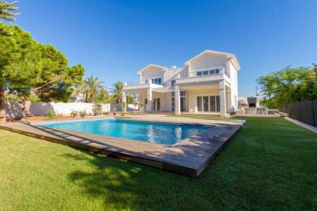 Villa con piscina privada en Cabo Roig, 800 mt2, 4 habitaciones