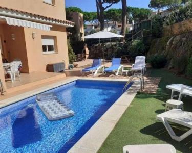 Casa con piscina privada y jardín. Playa de Pals - Costa Brava, 143 mt2