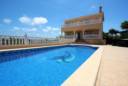Espectacular villa con gran parcela y piscina privada en la urb. El Oasis, La Marina - San Fulgencio, 213 mt2, 4 habitaciones