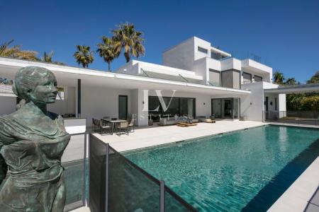 Una Villa Espectacular Moderna a poca distancia de los clubes de playa más populares de Sotogrande, 788 mt2, 5 habitaciones