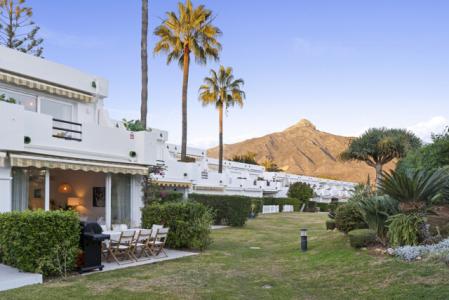 Spacious Family Home With Outdoor Living Space For Sale In Los Algarrobos, Nueva Andalucia, Marbella, 142 mt2, 4 habitaciones