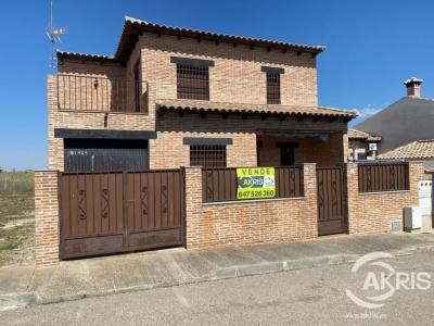 CHALET EN VENTA EN CUERVA, 155 mt2, 4 habitaciones