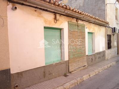 VENTA DE CASA EN ASPE EN  ZONA PROSPERIDAD PARA REFORMAR, 74 mt2, 2 habitaciones