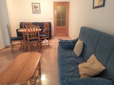 SE VENDE APARTAMENTO EN TORREVIEJA CON GARAJE, 75 mt2, 2 habitaciones