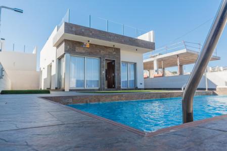 VILLA CONTEMPORANEA JUNTO A CAMPO DE GOLF, 83 mt2, 3 habitaciones