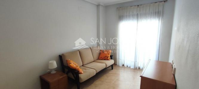 SE VENDE APARTAMENTO EN TORREVIEJA SEMINUEVO Y MUY CÉNTRICO, 66 mt2, 2 habitaciones