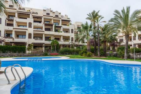 SE VENDE BAJO EN PRIMERA LINEA EN ALTEA URB VILLA GADEA MILPISOS.ES, 120 mt2, 2 habitaciones