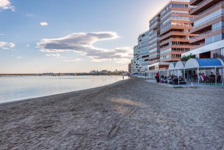 Apartamento totalmente reformado a 50 m de la playa en Torrevieja, 88 mt2, 3 habitaciones
