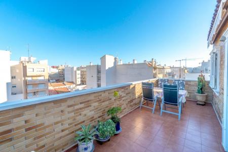 APARTAMENTO CÉNTRICO CON TERRAZA SOLARIUM Y GARAJE, 66 mt2, 2 habitaciones