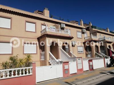 Adosado con sótano en venta por InmoUrbana, en urb. Montecid (Alicante), 119 mt2, 3 habitaciones
