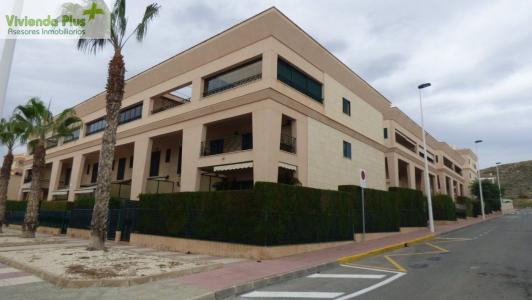 FANTÁSTICO APARTAMENTO EN URBANIZACIÓN DE LUJO EN SANTA POLA CON GARAJE Y TRASTERO, 95 mt2, 3 habitaciones