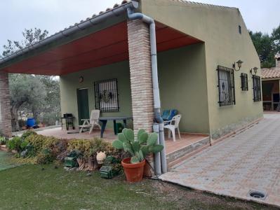 Casa con terreno zona de El Garruchal, 95 mt2, 2 habitaciones