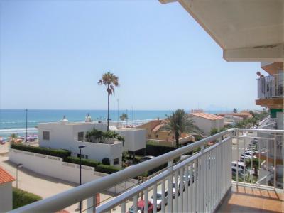 Apartamento de 3 dorm. en la playa de Miramar con preciosas vistas al mar, 71 mt2, 3 habitaciones