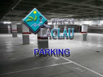 Plaza de parking en venta en Sitges en zona centro, cerca de todos los servicios, 14 mt2