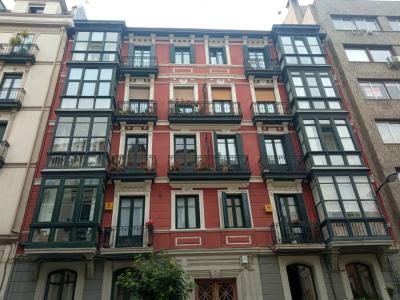 Encantador y especial piso de 114 metros en el centro de Bilbao, 114 mt2, 4 habitaciones