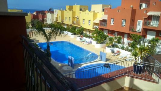 Callao Salvaje, adosado 3 habitaciones, 3 baños en residencial cerrado calidad con piscina, 110 mt2, 3 habitaciones