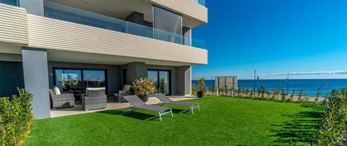 Apartamentos en primera línea de mar en venta en la playa de Punta Prima, Torrevieja (Alicante), 97 mt2, 2 habitaciones