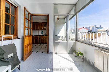 Amplio piso con terraza en Carballo centro, 159 mt2, 4 habitaciones