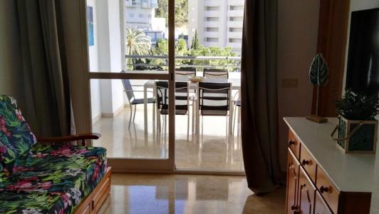 Reformado apartamento con 2 dormitorios y licencia turística cerca de playa Levante., 72 mt2, 2 habitaciones