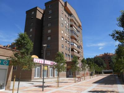 TEGEISA vende Local Comercial  de 650 m2 en Tres Cantos, Madrid., 650 mt2