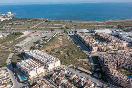 Ático de 2 dormitorios en Playa Flamenca, 157 mt2, 2 habitaciones