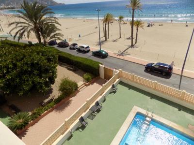 Fantástico y amplio piso en primera linea de Playa en Poniente, 151 mt2, 4 habitaciones