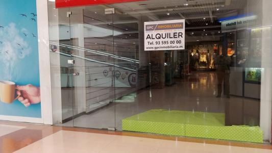 Local de 60m2 mas 30m2 de altillo en el Centre Comercial Llobregat Centre