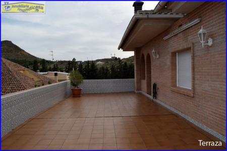 Se vende chalet en Santomera, 600 mt2, 9 habitaciones