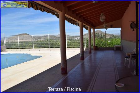 Casa rural cercana a Santomera, ideal para negocio, fiestas, celebraciones, piscina y zona de recreo, 257 mt2, 3 habitaciones