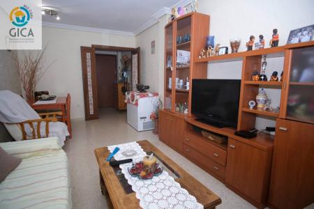 Piso de 3 habitaciones en Miraflores, San Roque., 82 mt2, 3 habitaciones
