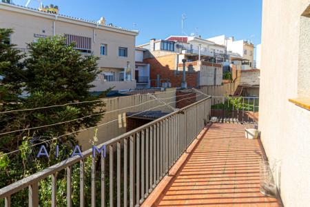 Gran casa con gran jardín, 305 mt2, 5 habitaciones